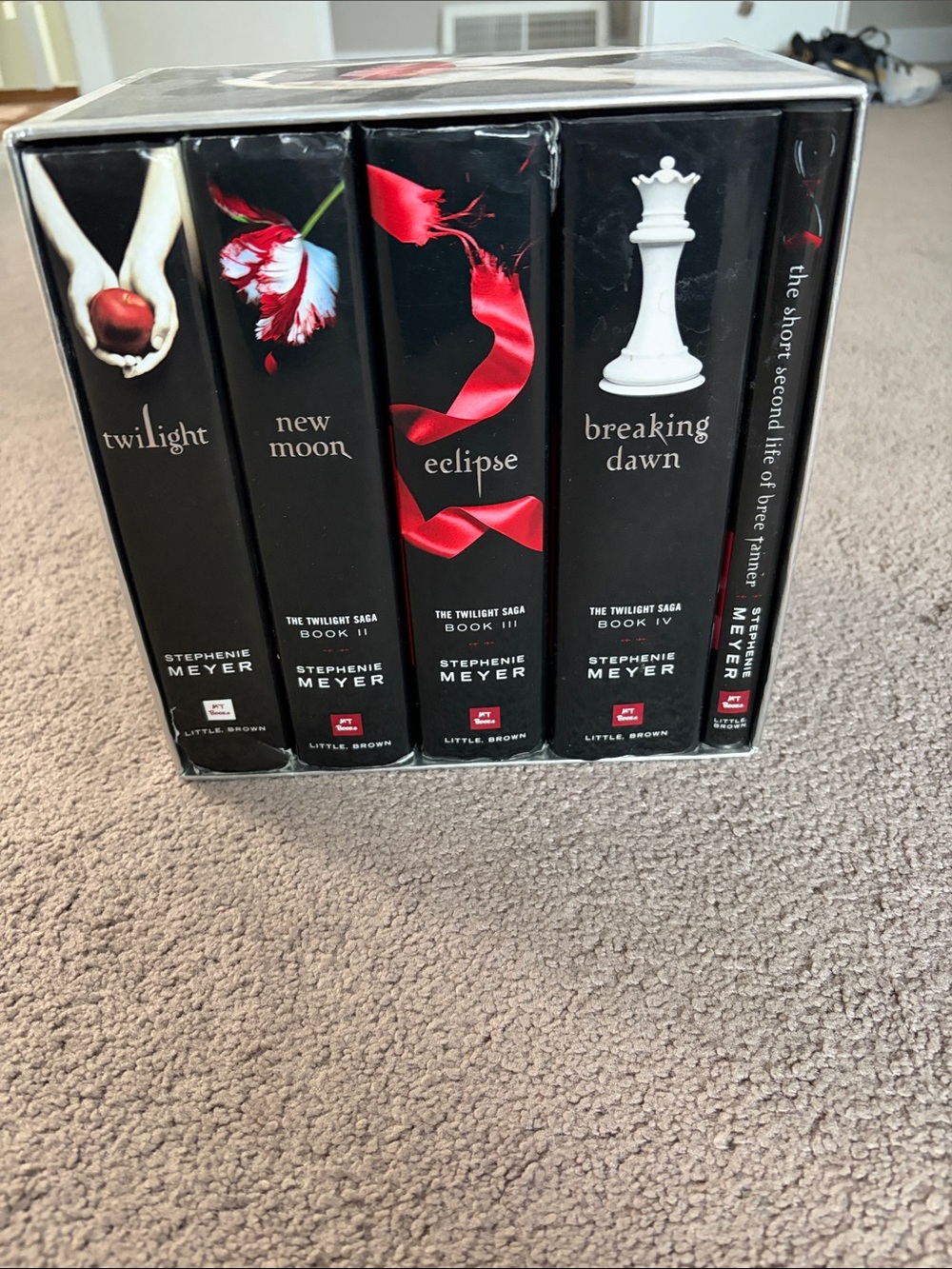 Twilight Saga Complete Boxed Set - Black and Red Accents